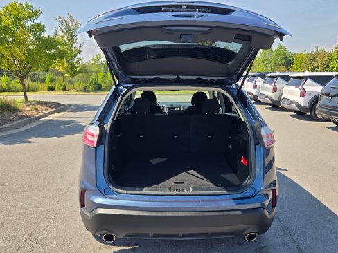 Used 2019 Ford Edge SE image 18