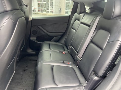 Used 2024 Tesla Model Y Long Range image 19