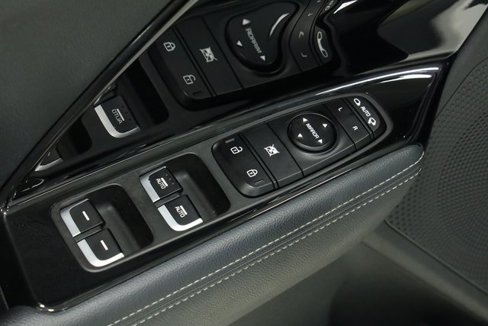 Used 2017 Kia Niro EX image 24