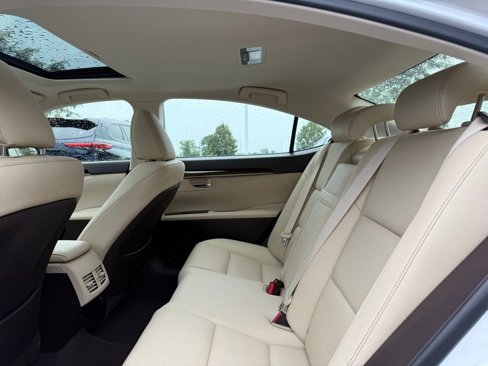 Used 2016 Lexus ES 350 image 15