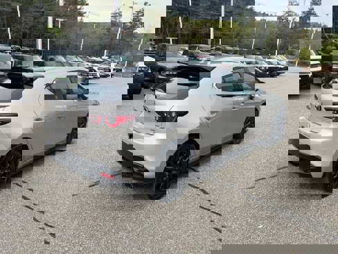 Used 2024 MAZDA MAZDA3 Hatchback w/Premium Plus Pkg image 5