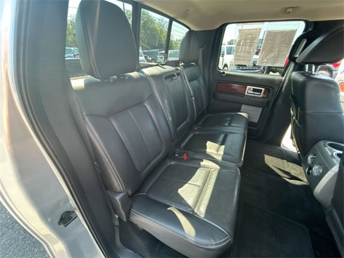Used 2010 Ford F150 Lariat image 27