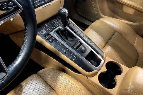 Used 2018 Porsche Macan image 17