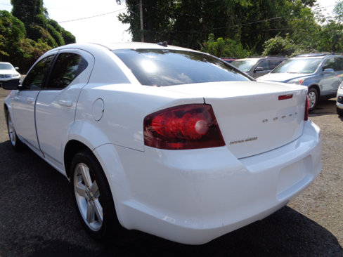 Used 2013 Dodge Avenger SE image 7