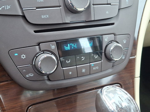 Used 2011 Buick Regal CXL w/ RL5 Preferred Equipment Group image 17