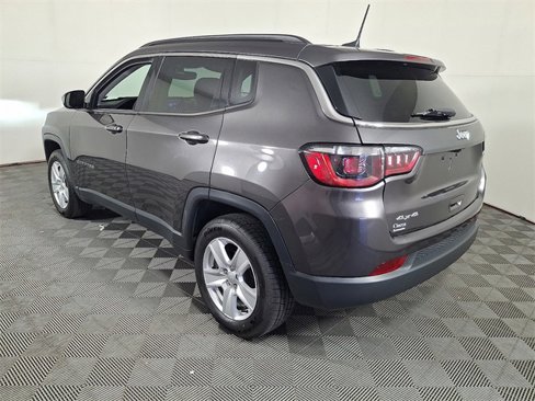 Used 2022 Jeep Compass Latitude image 8