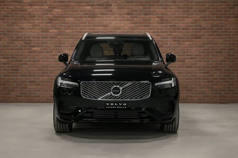 Used 2025 Volvo XC90 B6 Plus image 1