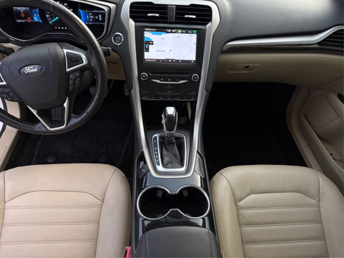 Used 2014 Ford Fusion SE w/ Equipment Group 202A image 16