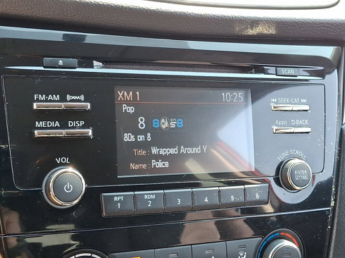 Used 2016 Nissan Rogue S image 18