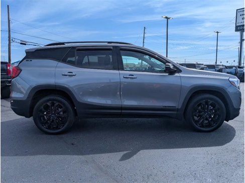 Used 2020 GMC Terrain SLE w/ Driver Convenience Package image 8