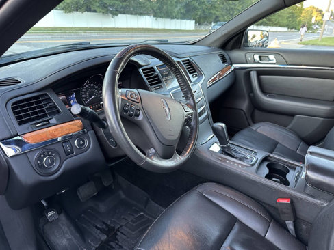 Used 2016 Lincoln MKS image 19