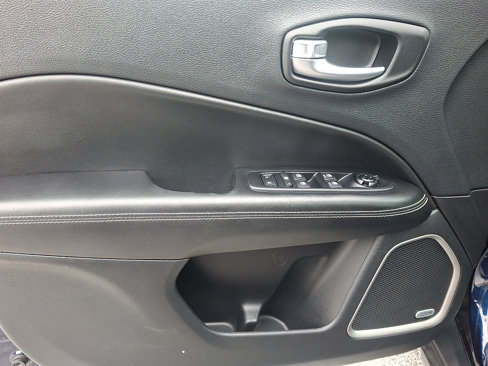 Used 2021 Jeep Compass Latitude w/ Sun and Sound Group image 12