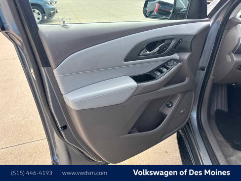 Used 2018 Chevrolet Traverse Premier w/ LPO, 'HIT The Road' Package image 23