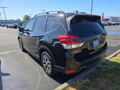 Used 2020 Subaru Forester Premium image 8