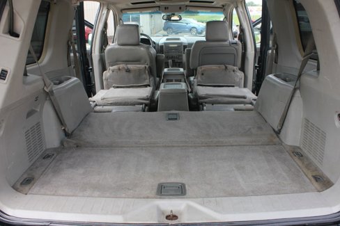 Used 2004 Nissan Armada LE w/ (SR2) Sunroof Pkg (LE) image 41