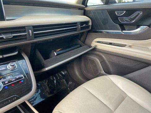 Used 2020 Lincoln Corsair AWD w/ Equipment Group 101A image 34