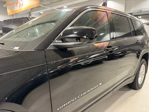 New 2025 Jeep Grand Cherokee L Laredo image 4