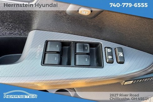 Used 2015 Toyota Venza Limited image 16