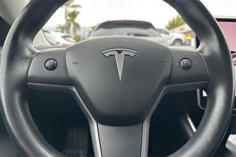 Used 2018 Tesla Model 3 Long Range image 23