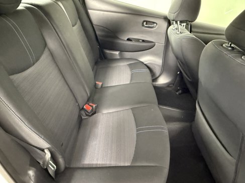 Used 2018 Nissan Leaf SV image 12