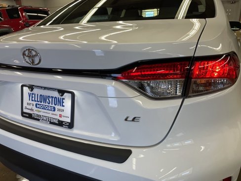 New 2025 Toyota Corolla LE image 30