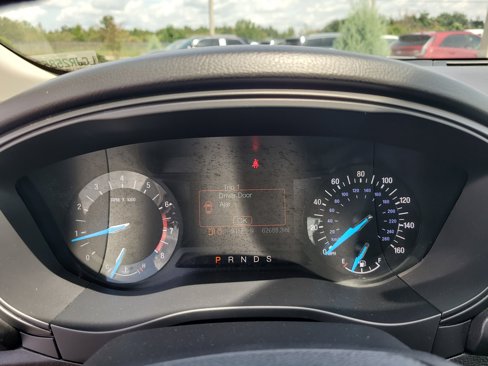 Used 2018 Ford Fusion SE image 28