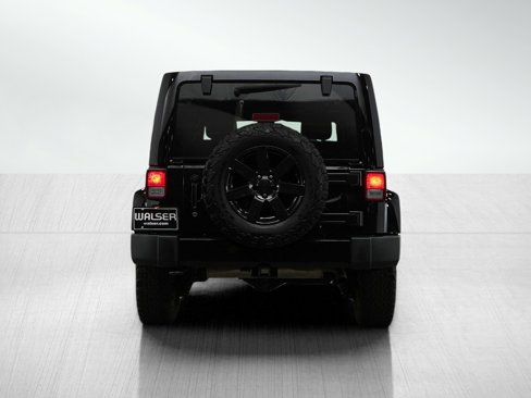 Used 2018 Jeep Wrangler Unlimited Sahara w/ Dual Top Group image 4