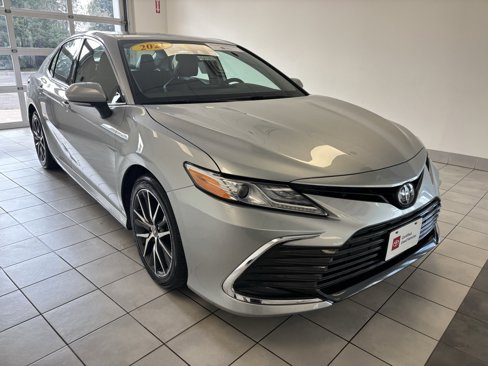 Certified 2021 Toyota Camry XLE image 2
