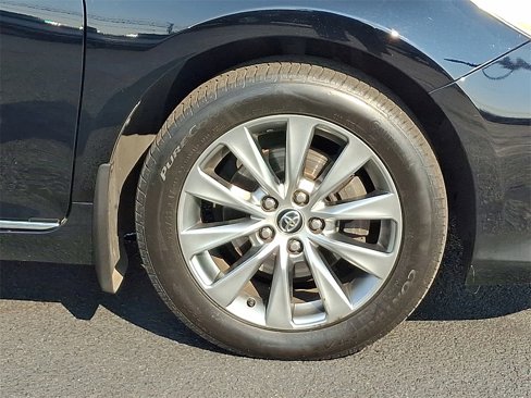 Used 2016 Toyota Camry XLE image 8
