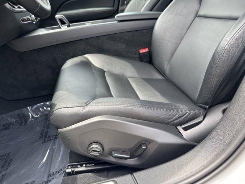 Certified 2024 Volvo S60 B5 Core image 16