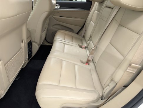 Used 2020 Jeep Grand Cherokee Limited w/ Luxury Group II image 15