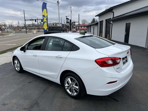 Used 2018 Chevrolet Cruze LS image 3