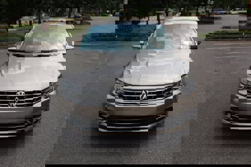 Used 2016 Volkswagen Passat 1.8T S image 2