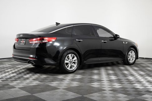 Used 2018 Kia Optima LX image 8