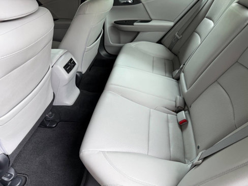 Used 2015 Honda Accord EX-L image 10
