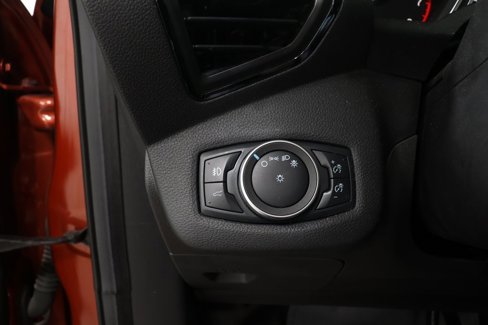 Used 2019 Ford Escape Titanium image 18