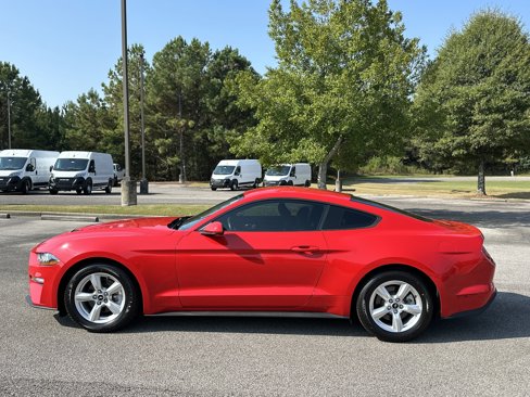 Used 2018 Ford Mustang Coupe image 4