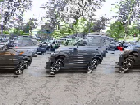 Used 2017 Subaru Crosstrek 2.0i Limited image 3