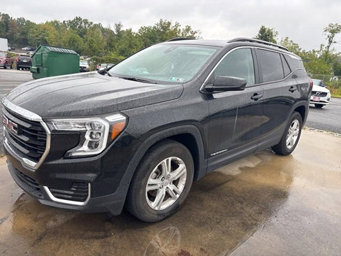 Certified 2022 GMC Terrain SLE w/ Driver Convenience Package image 1