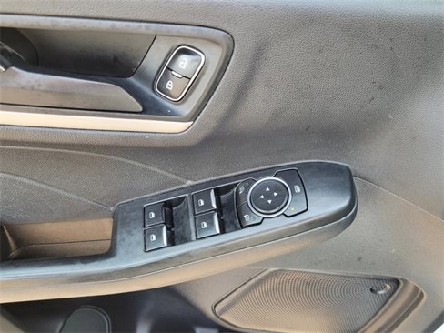 Used 2022 Ford Escape SE w/ Cold Weather Package image 16