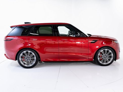 Used 2025 Land Rover Range Rover Sport Dynamic SE image 6