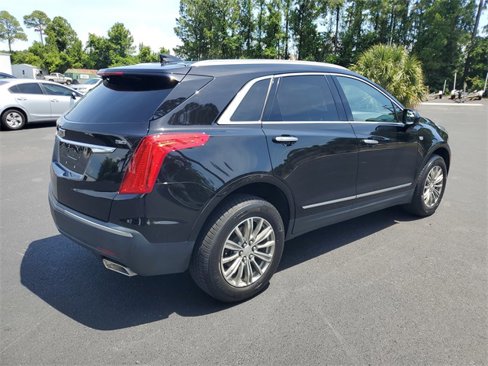 Used 2018 Cadillac XT5 Luxury w/ Driver Awareness Package image 6