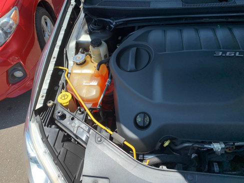 Used 2011 Chrysler 200 Limited image 17
