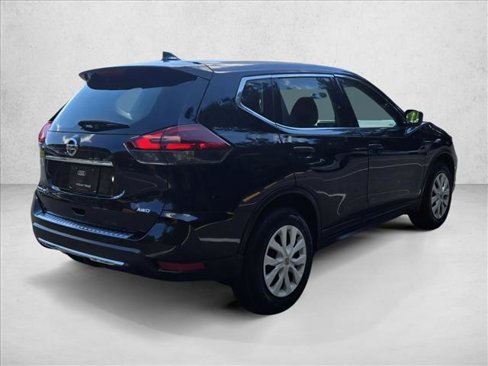 Used 2018 Nissan Rogue S image 5