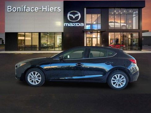 Used 2015 MAZDA MAZDA3 i Touring w/ Technology Package image 4
