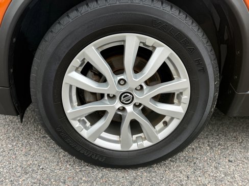 Used 2019 Nissan Rogue SV image 13
