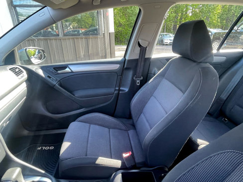 Used 2011 Volkswagen Golf 4-Door image 15