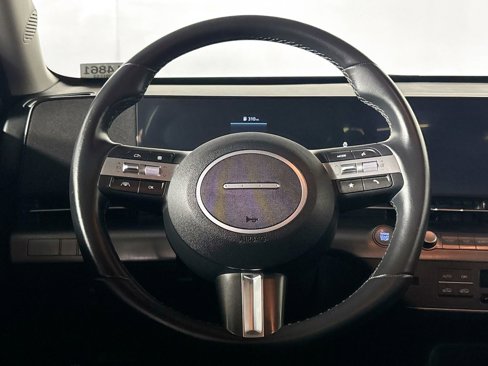 Used 2024 Hyundai Kona SEL image 13