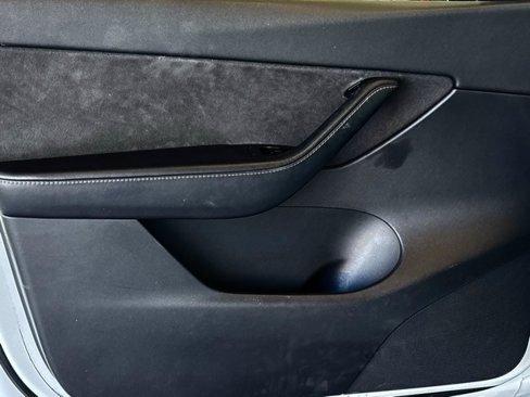 Used 2020 Tesla Model Y Performance image 11