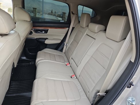 Used 2018 Honda CR-V Touring image 16